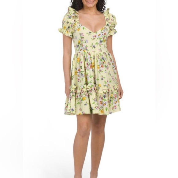 Us Together Yellow Floral Women’s Dress Puff Sleeves and Ruffles - Picture 1 of 12